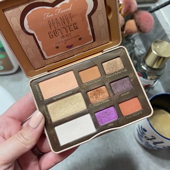 Too Faced Peanut Butter & Jelly eye palette gently used - Picture 2 of 7